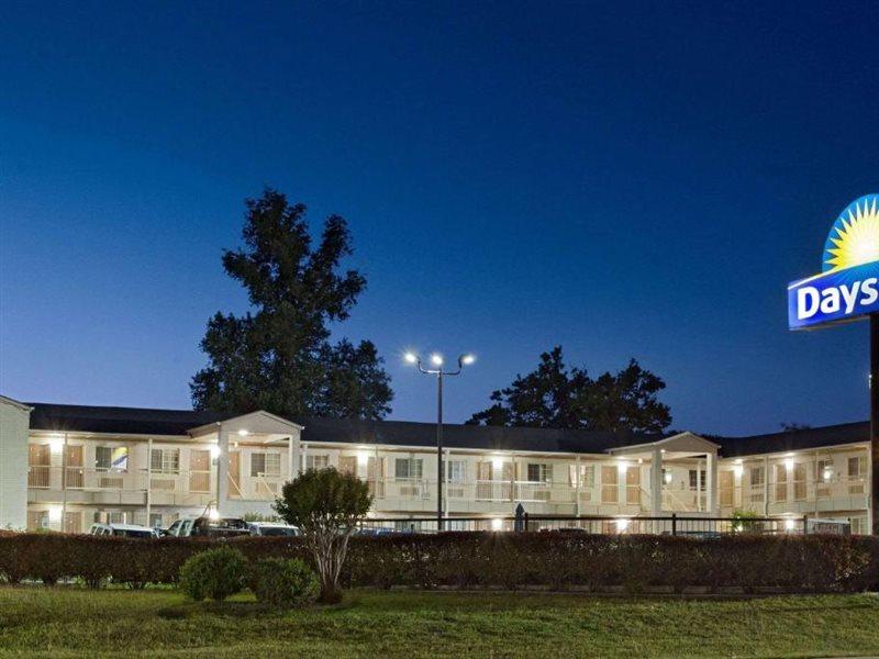 Days Inn By Wyndham Кервилл Экстерьер фото